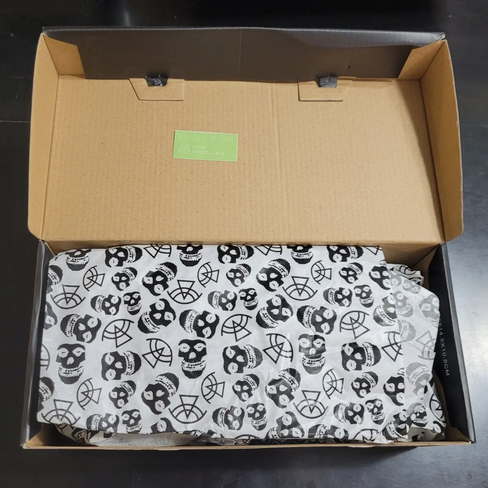 Misfits x Strangecvlt Horror Business Flat - Picture 8 of 11